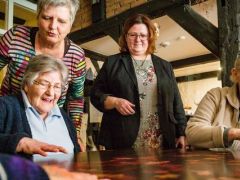 Einweihung unserer Tover-Tafel: Der Zaubertisch für unsere Bewohner