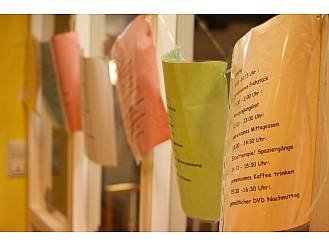 Essenspläne und Freizeitaktivitäten hängen immer aus.